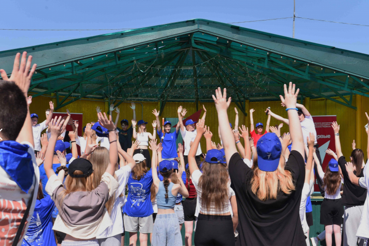 «Зарядка со стражем порядка»: в Мордовии полицейские и общественники провели спортивную акцию для детей