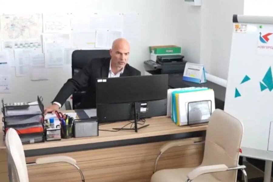 Участник проекта «СВОи Герои 53» проходит стажировку в минпромторге Новгородской области