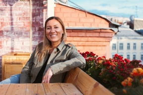 «Русские люди потрясли рабством и мерзостью». Автор сериала «Аутсорс» выстрелила русофобией. Золотая интеллигенция ненавидит Россию?