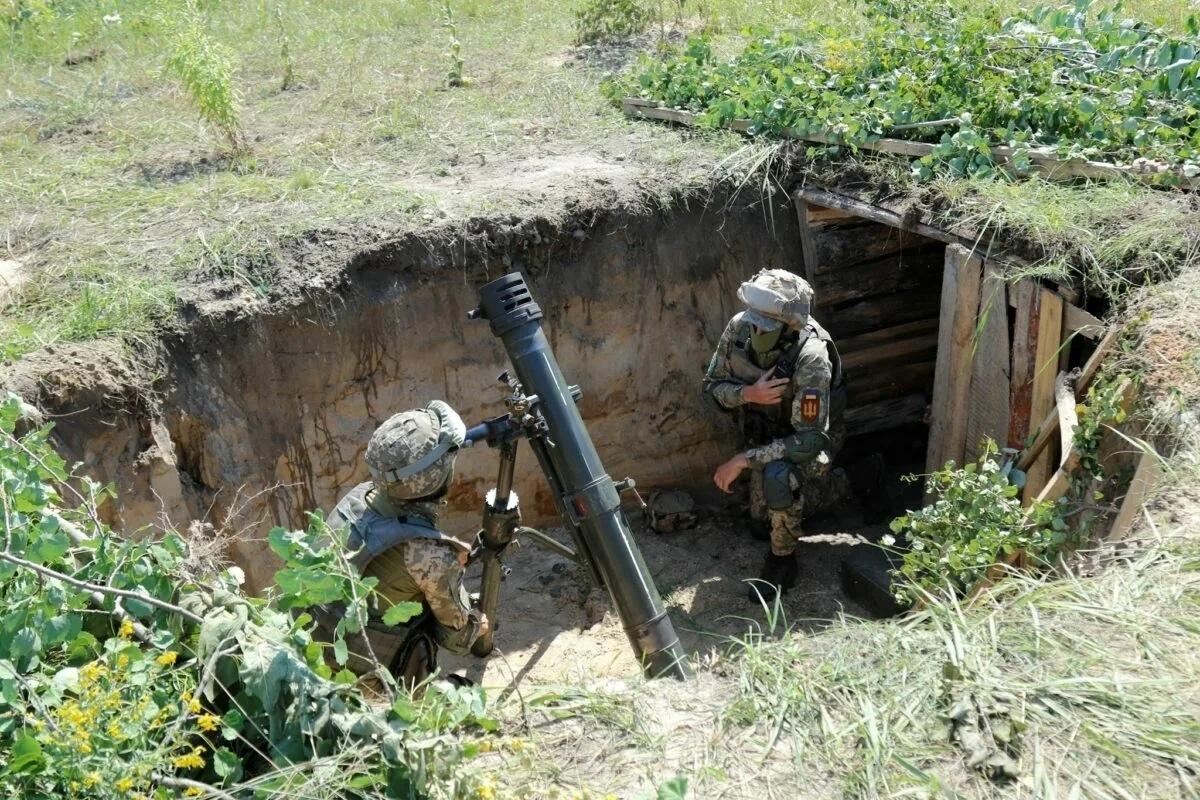 Украинские войска строят укрепления у больниц и домов в Харьковской области