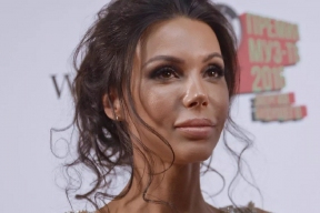 Это норма: Оксана Самойлова заступилась за Алексея Чумакова и Юлию Ковальчук