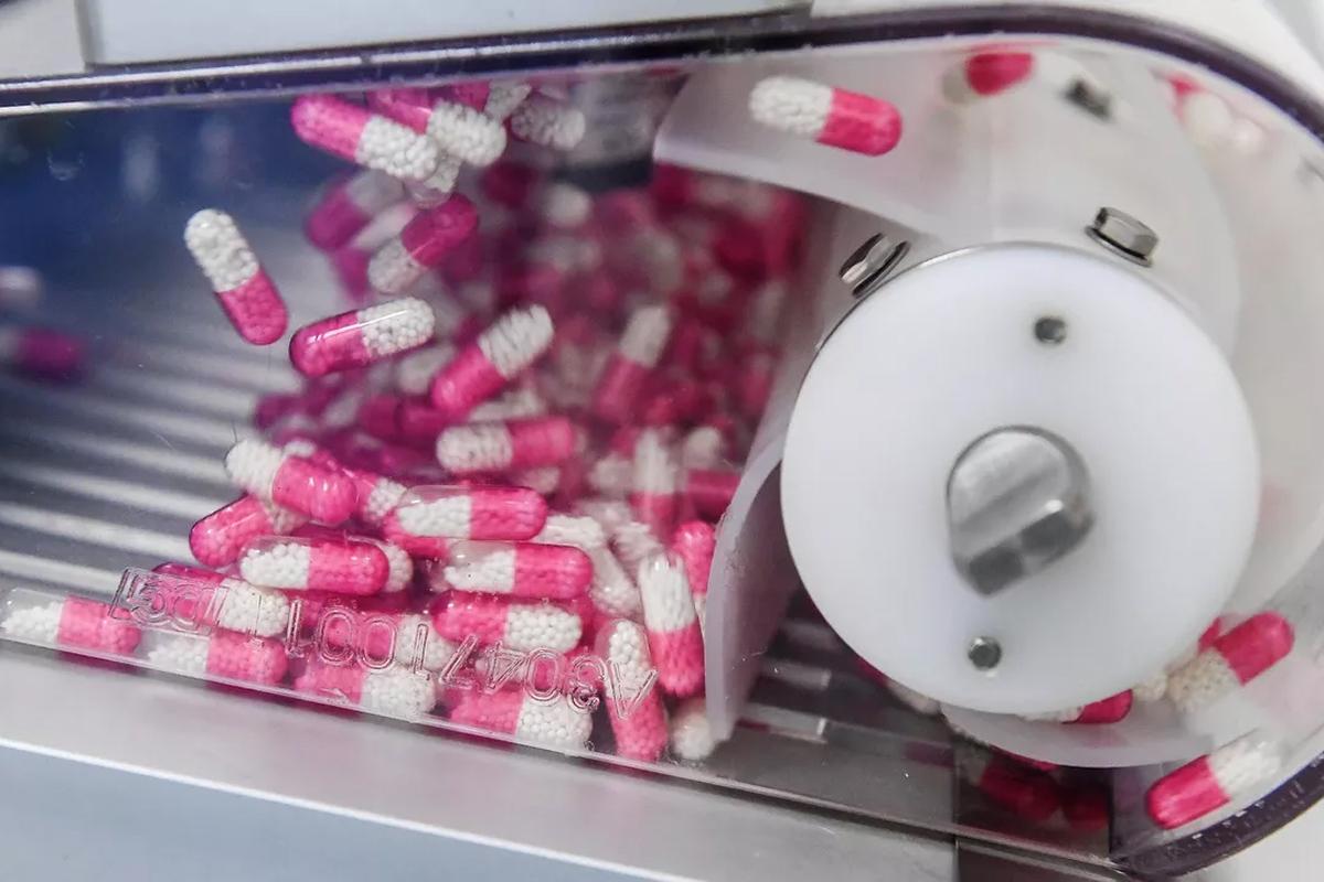 Глава Минпромторга Алиханов раскрыл список ключевых импортеров фармпродукции РФ