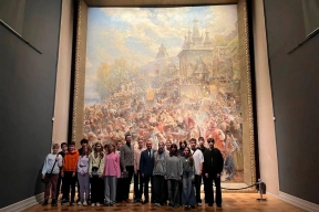 Спикер Гордумы Евгений Чинцов: Проект «Единство — путь к Победе!» призван помочь детям почувствовать связь с историей, понять цену единства и любви к своей стране