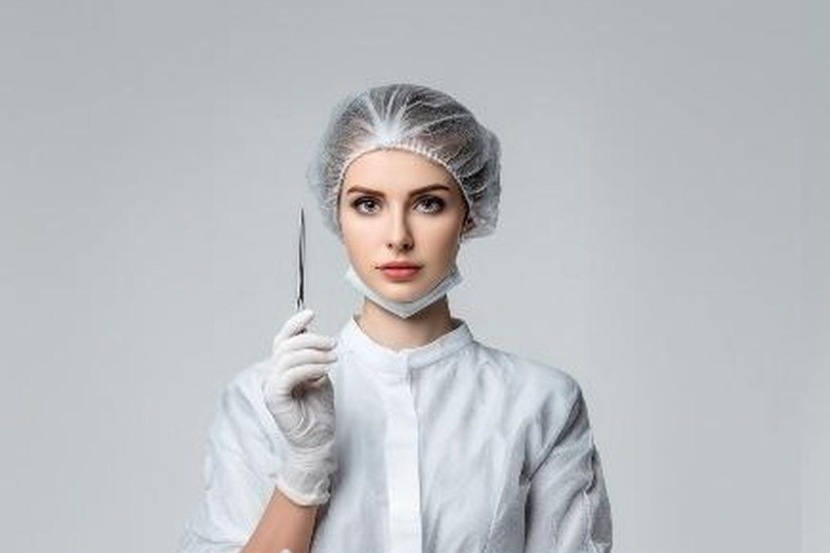 Важнее модных тенденций: какой пластические хирурги видят свою профессию?