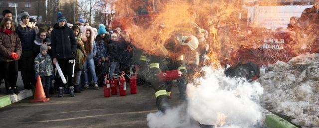 Спасатели Красногорска провели праздник в честь Дня защитника Отечества