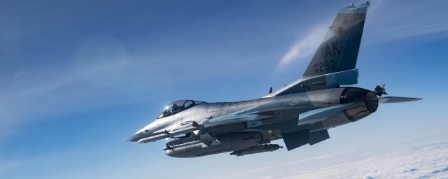 Зеленский: Некоторые страны передадут мощное количество истребителей F-16 Киеву