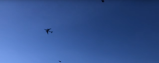 Два Ту-142 ВВС России рассекретили базу подлодок США в Арктике