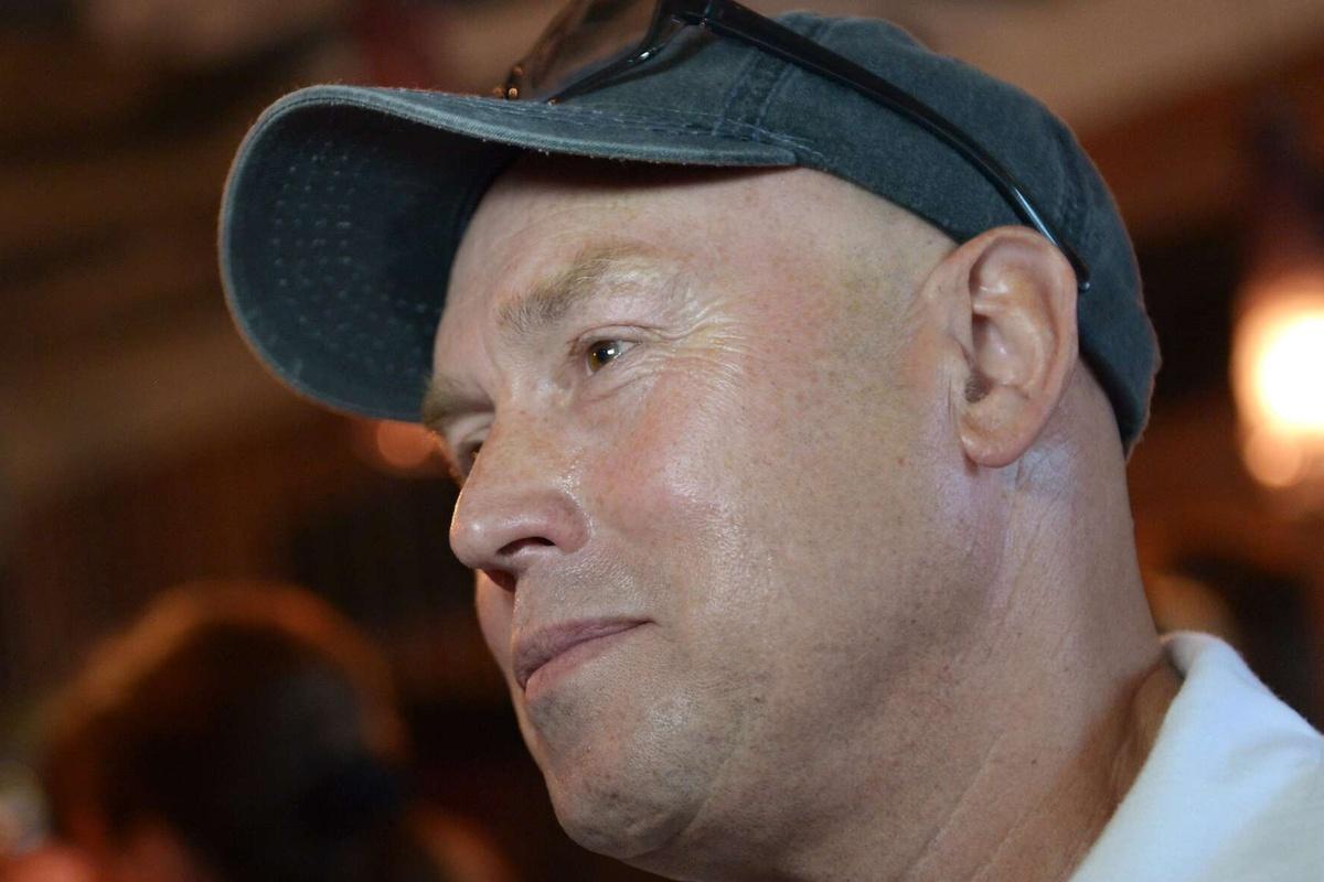 Олег Меньшиков рассказал, как себя чувствует Виктор Сухоруков после инфаркта