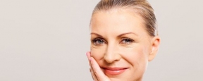 Дерматовенеролог Ника Симонова перечислила способы замедления старения кожи