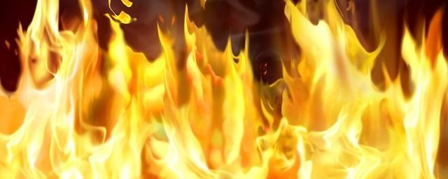 В Башкирии при пожаре в двухэтажном доме погиб мужчина