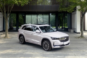 Фотошпионы помогли приоткрыть завесу тайны салона Geely Monjaro 2026