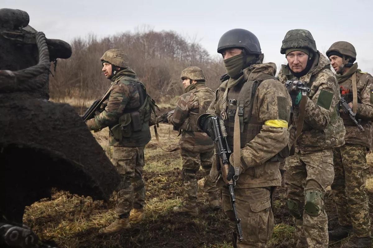 После крупных потерь под Гуляйполем ВСУ «Волки да Винчи» просят разрешения на выход с позиций