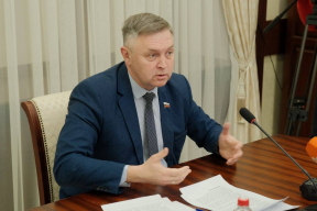 Спикер ЗС КО Роман Береснев: Введение запрета на испытательный срок при трудоустройстве для мам с детьми до трех лет – абсолютно необходимое решение