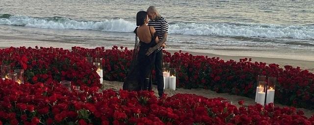 42-year-old Kourtney Kardashian is getting married for the first time - Video