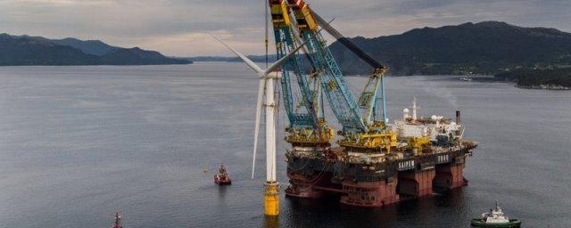 В Шотландии устанавливают первую в мире плавучую ветроэлектростанцию