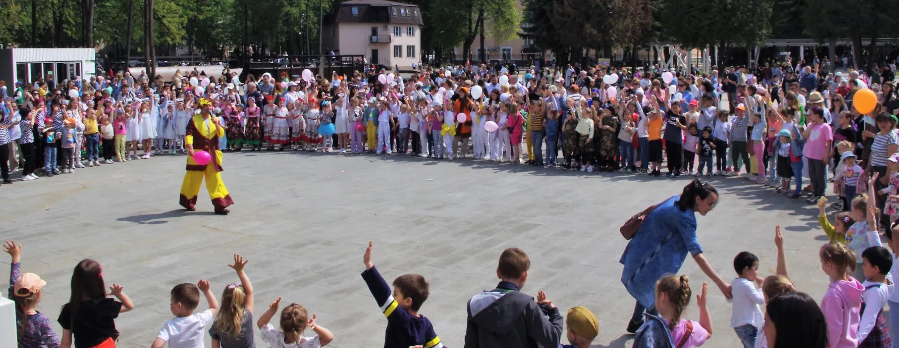 В пушкинских парках в День защиты детей провели праздник счастливого детства