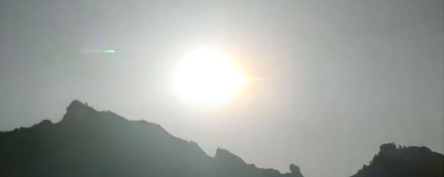 На Китай упал десятитонный метеорит