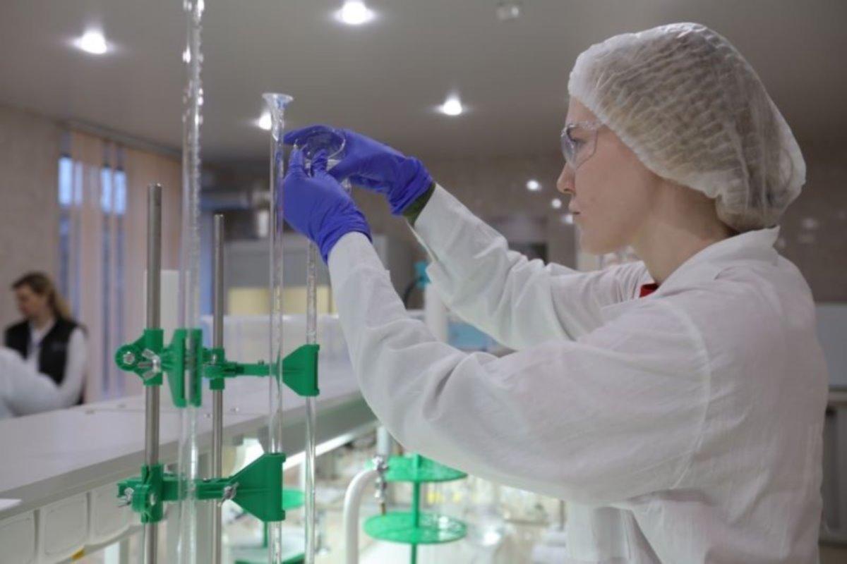 Проблему дефицита кадров в химической промышленности активно решают в Костромской области