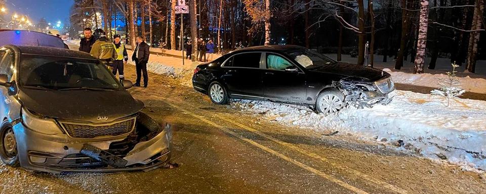 Рэпер Баста попал в аварию в Петербурге