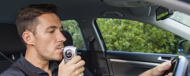 В России на автомобили планируют устанавливать алкозамки