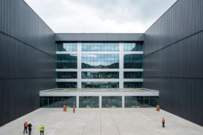 Фирмы из Германии планируют продолжать бизнес в России