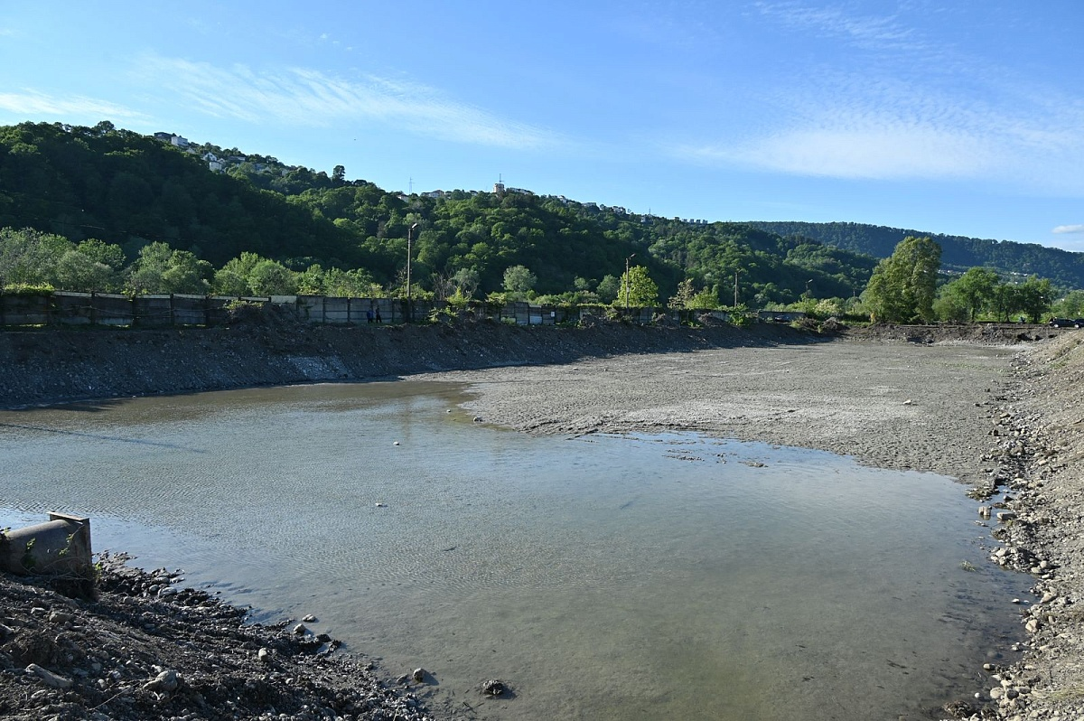 В Сочи готовят водозабор к летнему сезону для более 200 тысяч жителей
