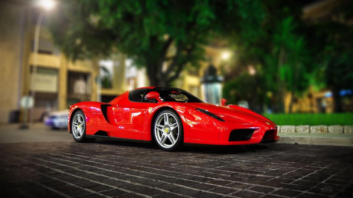 Ferrari Enzo оценили на аукционе в $3,9 млн