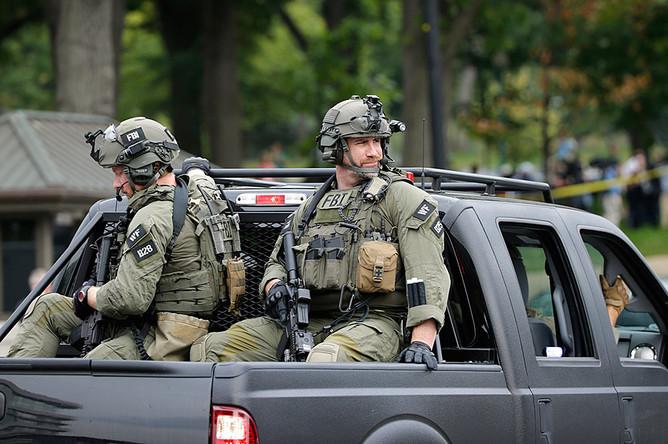 Преклонившие колени после убийства Флойда сотрудники ФБР уволены