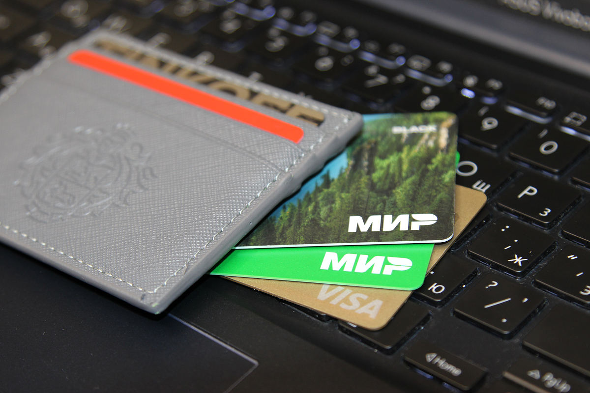 Смолячке пришлось обращаться в полицию после того, как её внучка перевела мошеннику 19 тысяч рублей