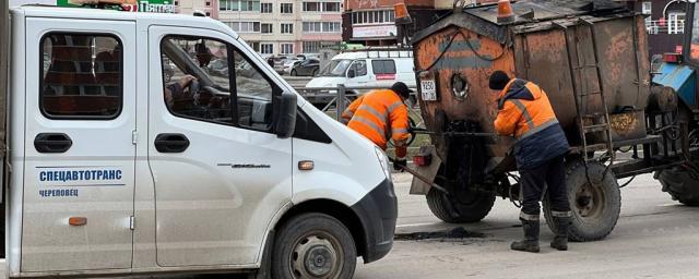В Череповце отремонтировали 2500 квадратных метров дорог с начала весны