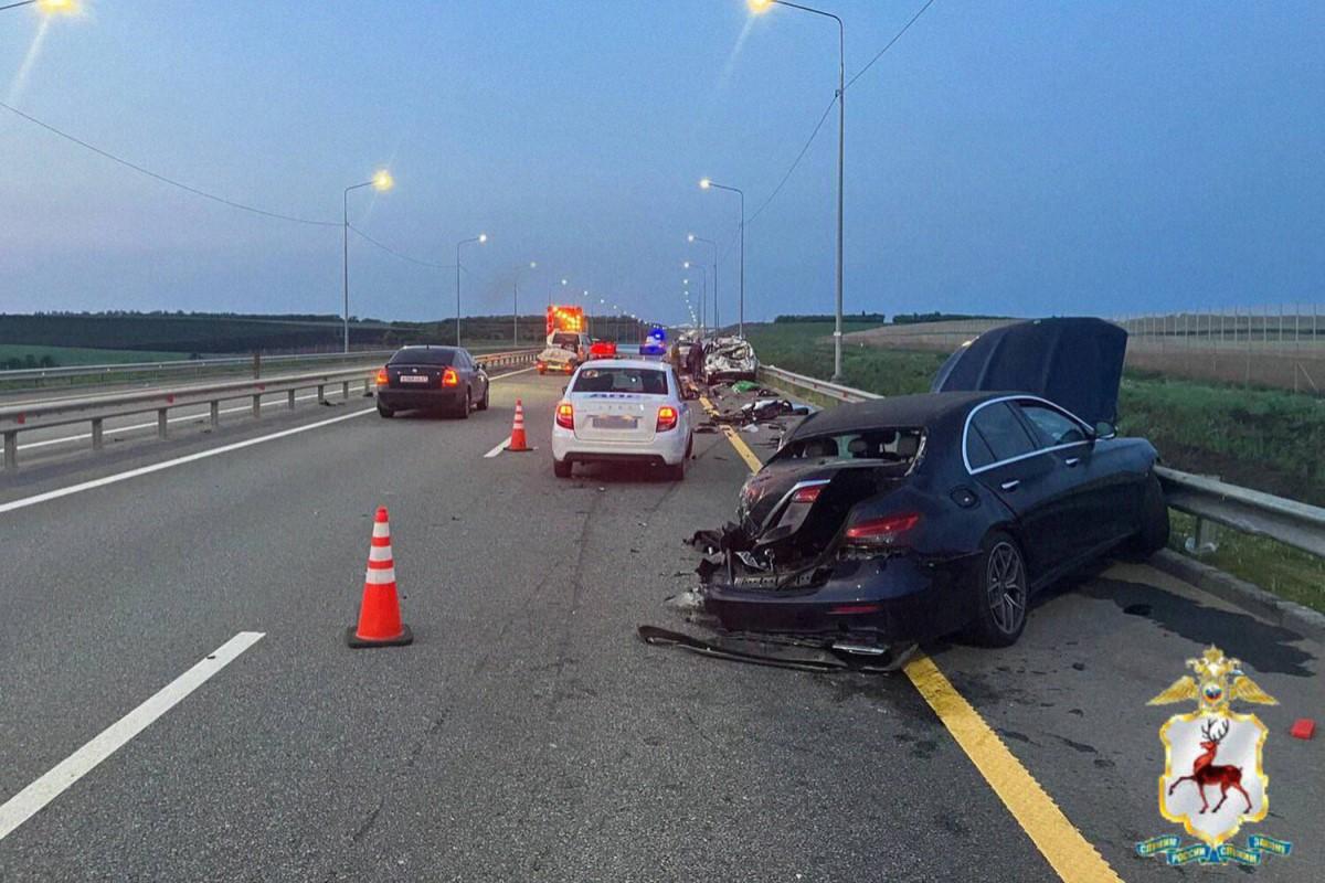 Два человека погибли и шесть пострадали в ДТП в Нижегородской области