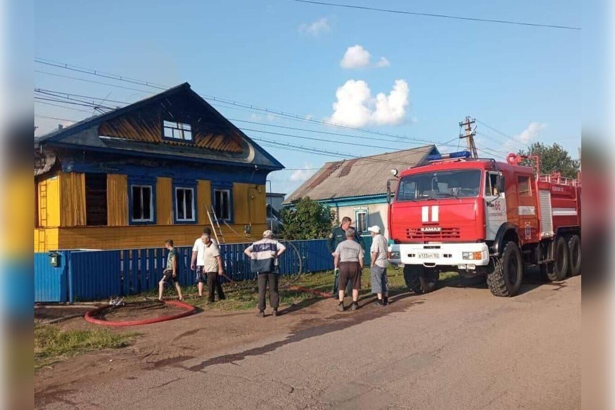 В Башкортостане во время пожара в частном доме погибли дети