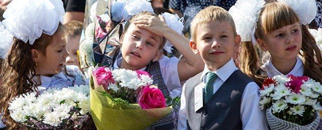 Школы Петербурга примут 58 тысяч первоклассников в новом учебном году