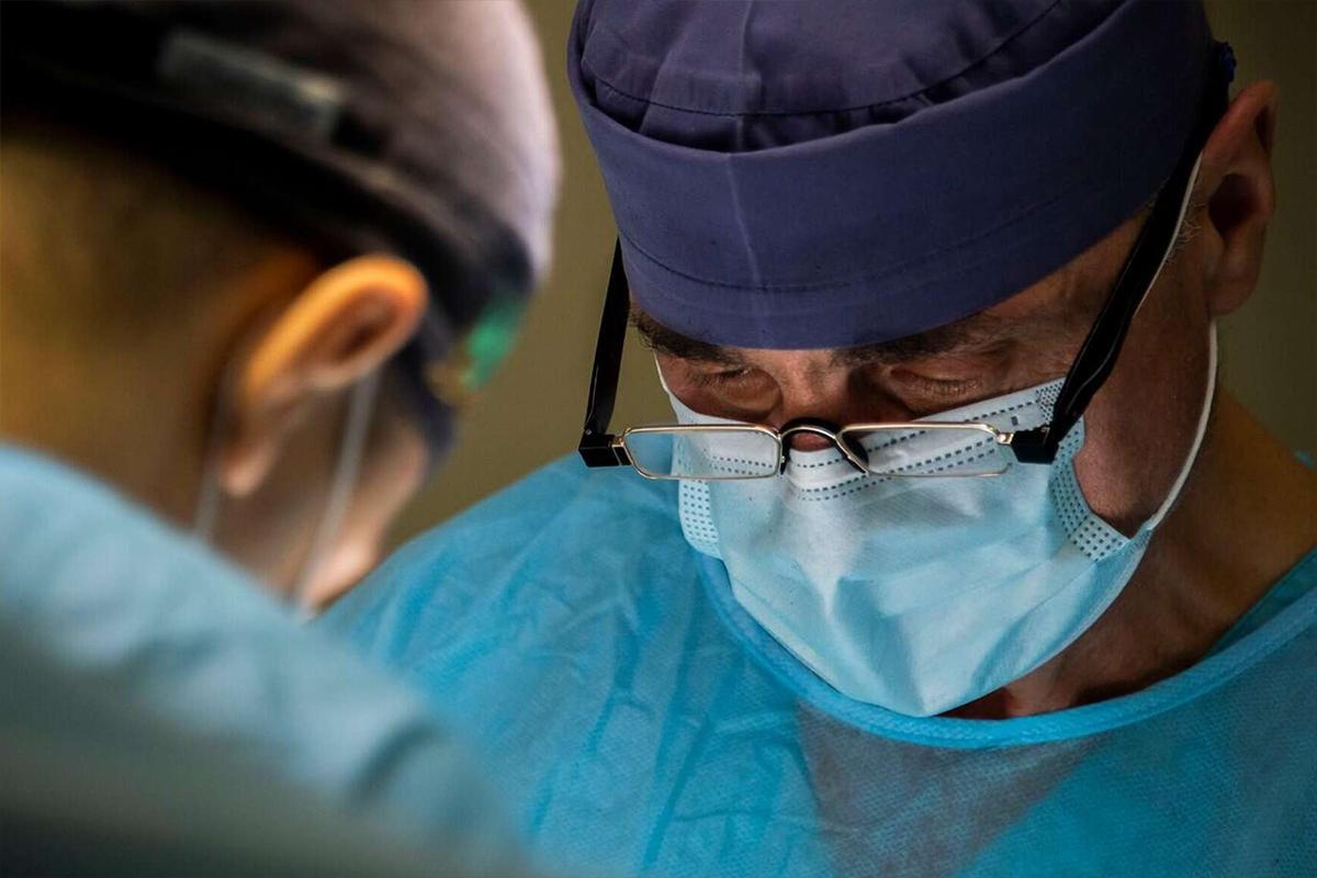 Американец прожил девять месяцев с трансплантированной свиной почкой