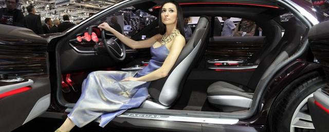 Участники Женевского автосалона откажутся от услуг девушек-моделей