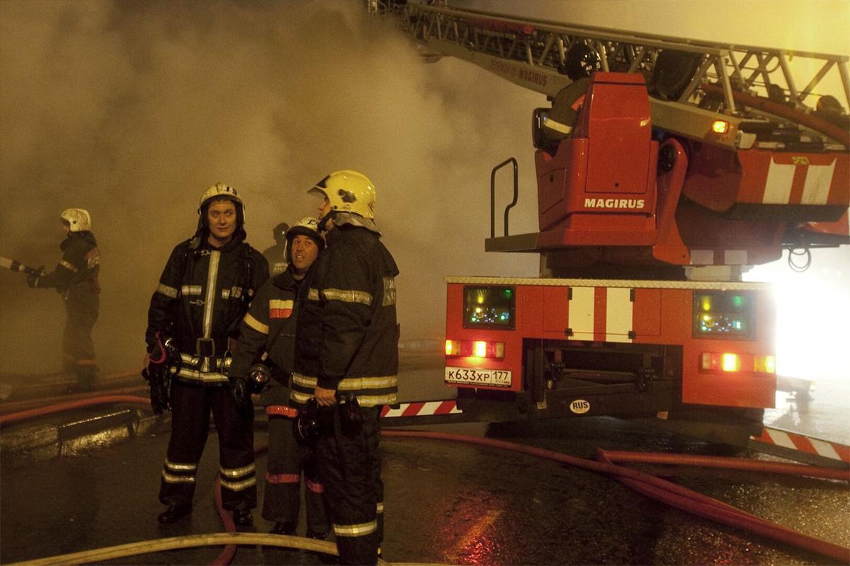 В Москве на Госпитальной площади загорелся роддом