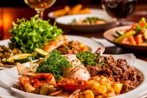 В Хабаровске стартует сезон летних кафе: горожане отдохнут в 41 открытой зоне