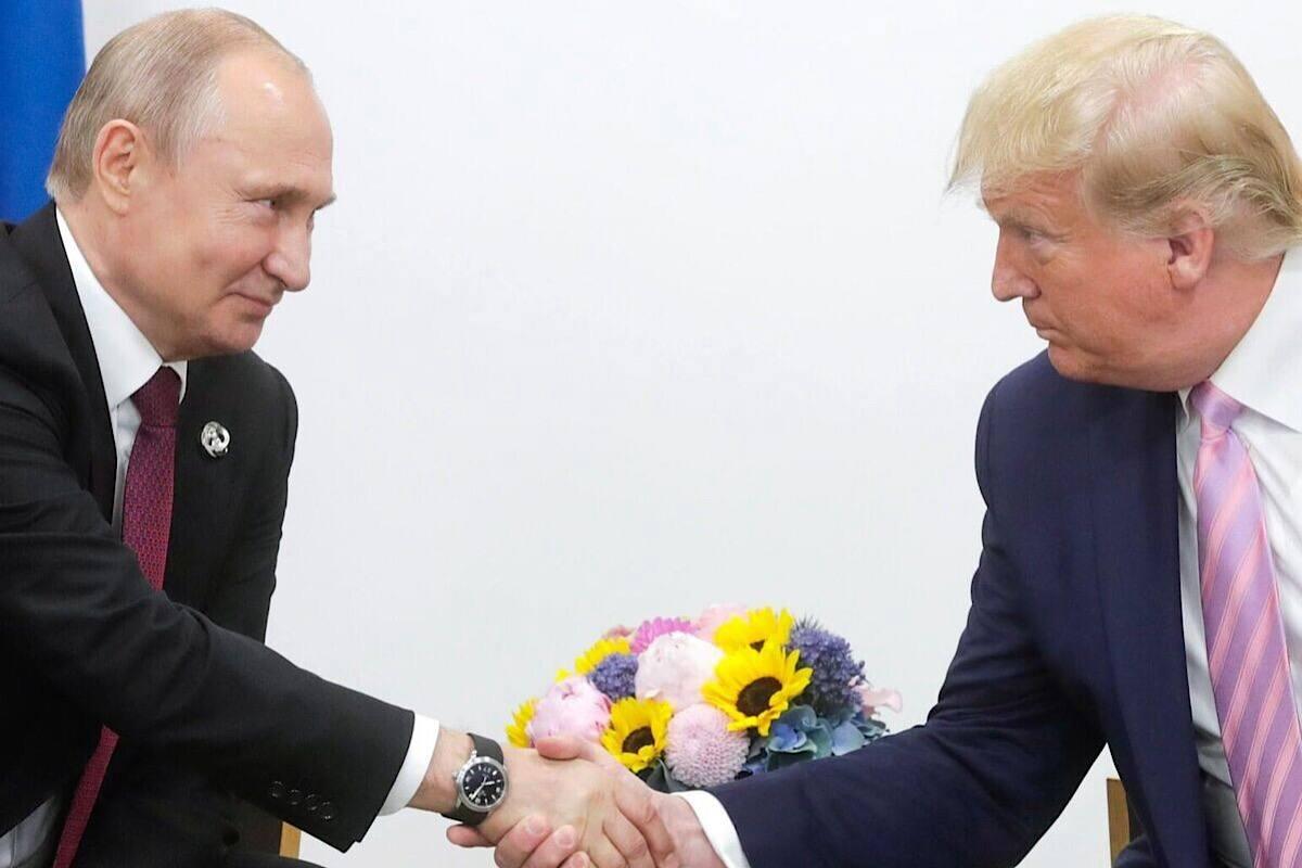 «Выкручивают руки, говоря, что помогают»: экс-глава МИД Украины раскритиковал политику США