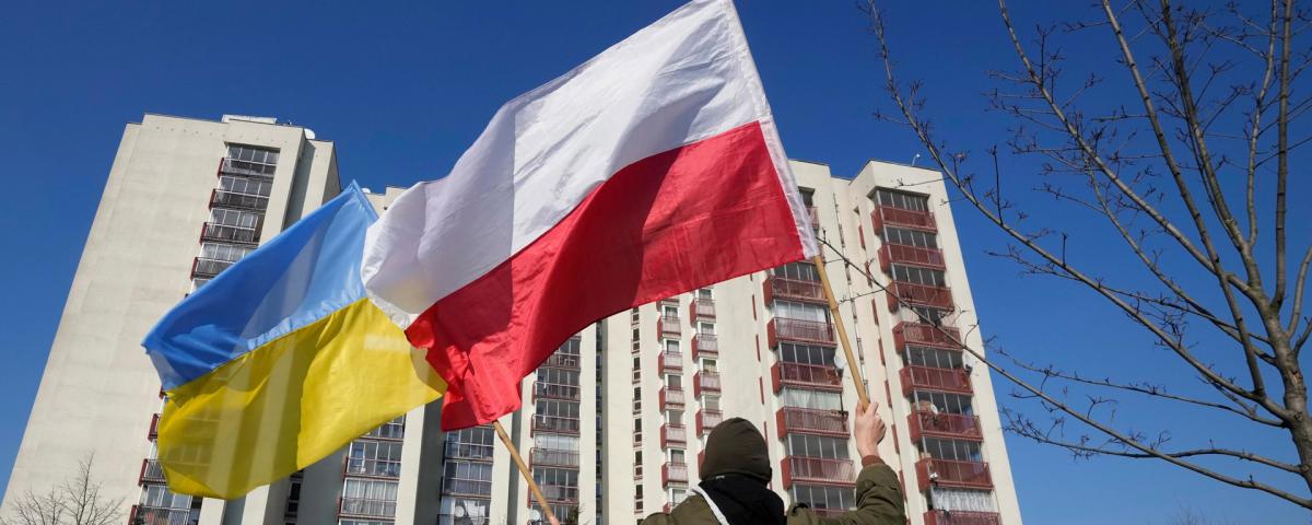 В Польше начали развешивать антиукраинские билборды