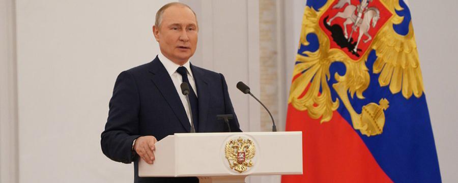 Путин поздравил военных и ветеранов с Днем ВДВ