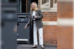 Actress Julia Roberts appeared in public in a new look