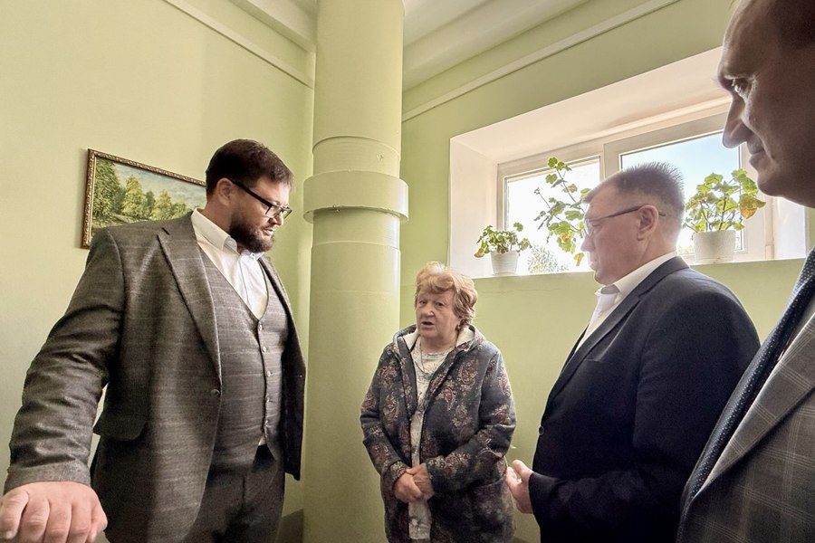 Врип главы Чебоксар Станислав Трофимов принял участие в приемке дворовых в Калининском районе