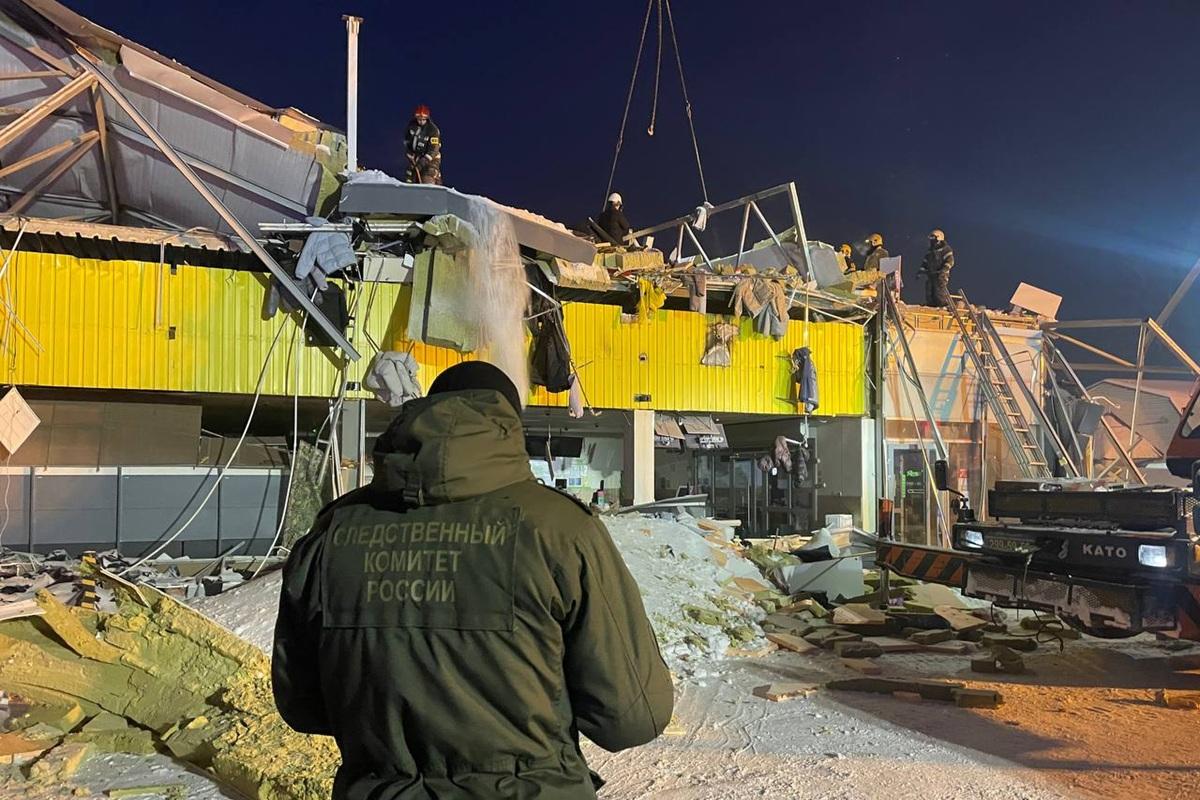 Бремя самостроя: снег и незаконная пристройка привели к трагедии в новосибирском ТЦ