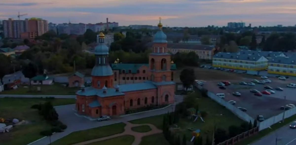 Союз православных журналистов: сторонники ПЦУ захватили храм УПЦ в Хмельницком