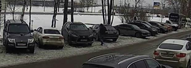 ФСБ опубликовала видео с моментом закладки взрывчатки в автомобиль главы «Царьграда»