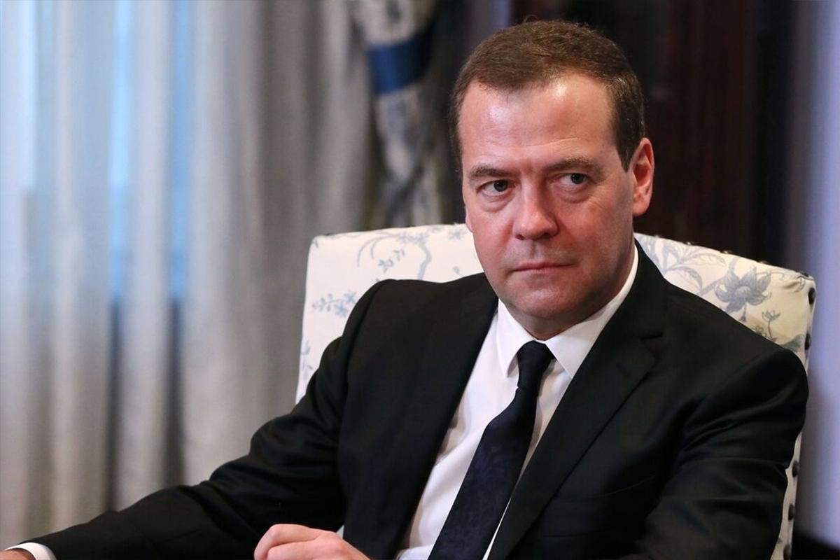 Медведев призвал США переосмыслить поддержку Украины после убийства Кирка