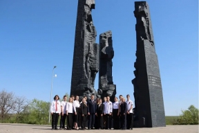 Леонид Пасечник провел «Экскурсию со Знанием» для школьников Краснодона