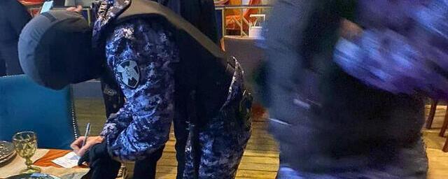 В Краснодаре оштрафовали супругов, которые выкрикивали в ресторане укронацисткие лозунги