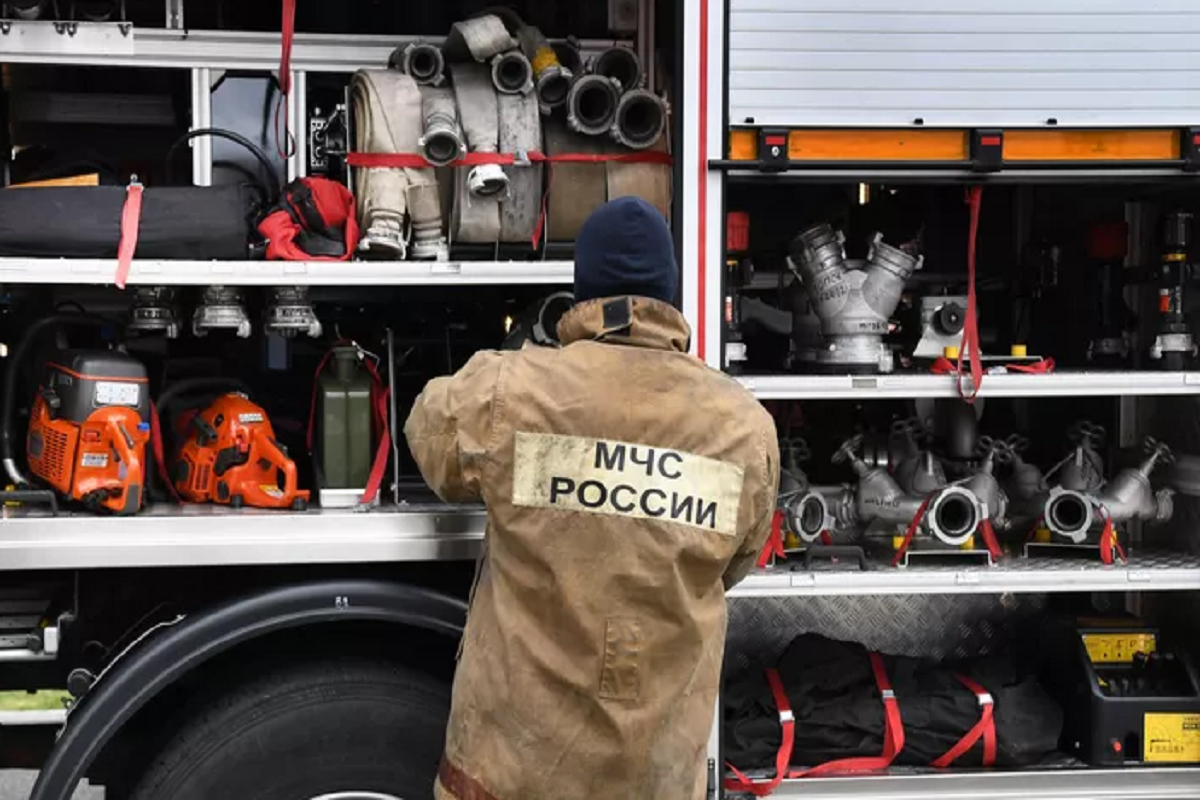 В Волгограде в результате атаки БПЛА загорелась крыша больницы