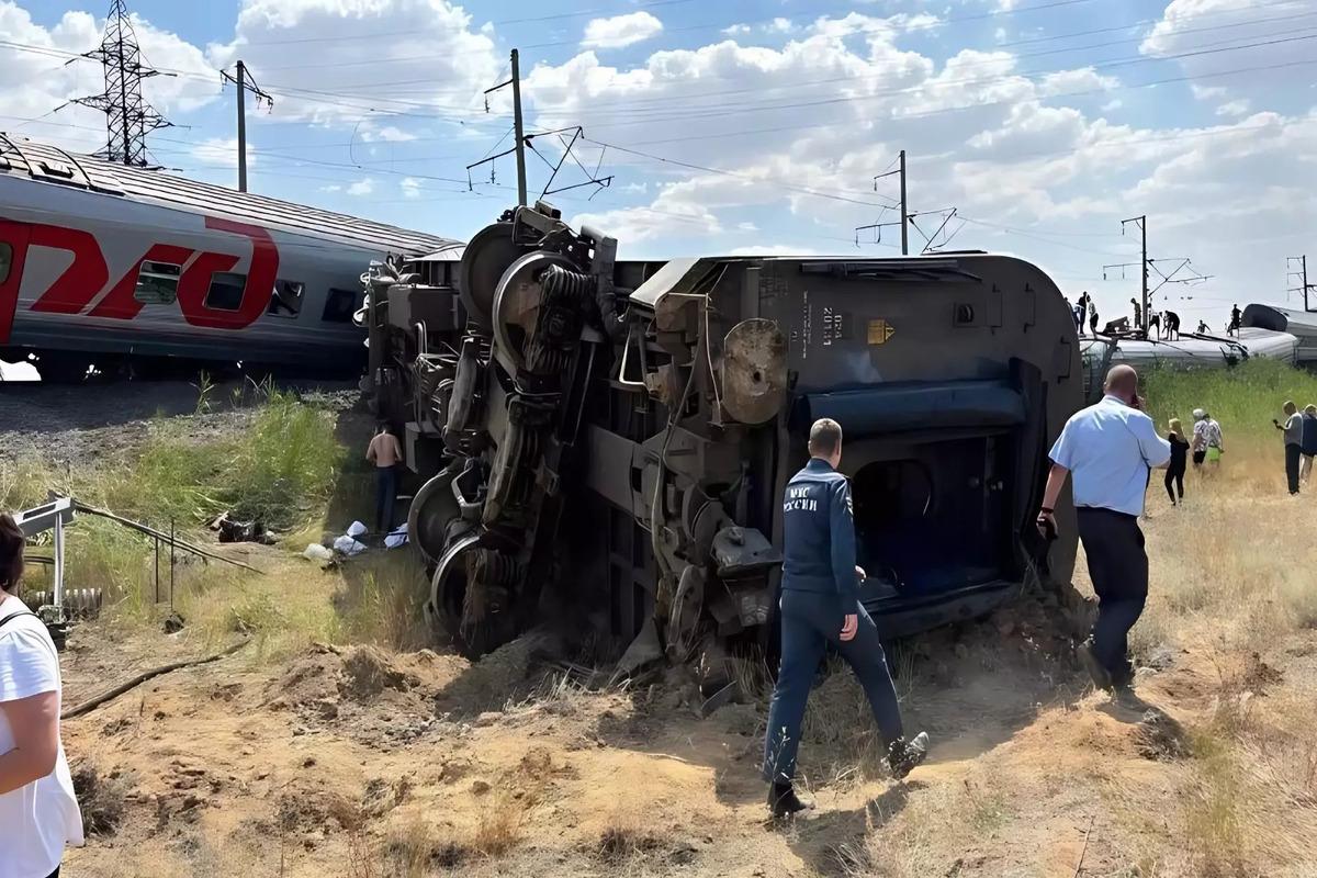 Водитель «КамАЗа» мог специально врезаться в поезд под Волгоградом